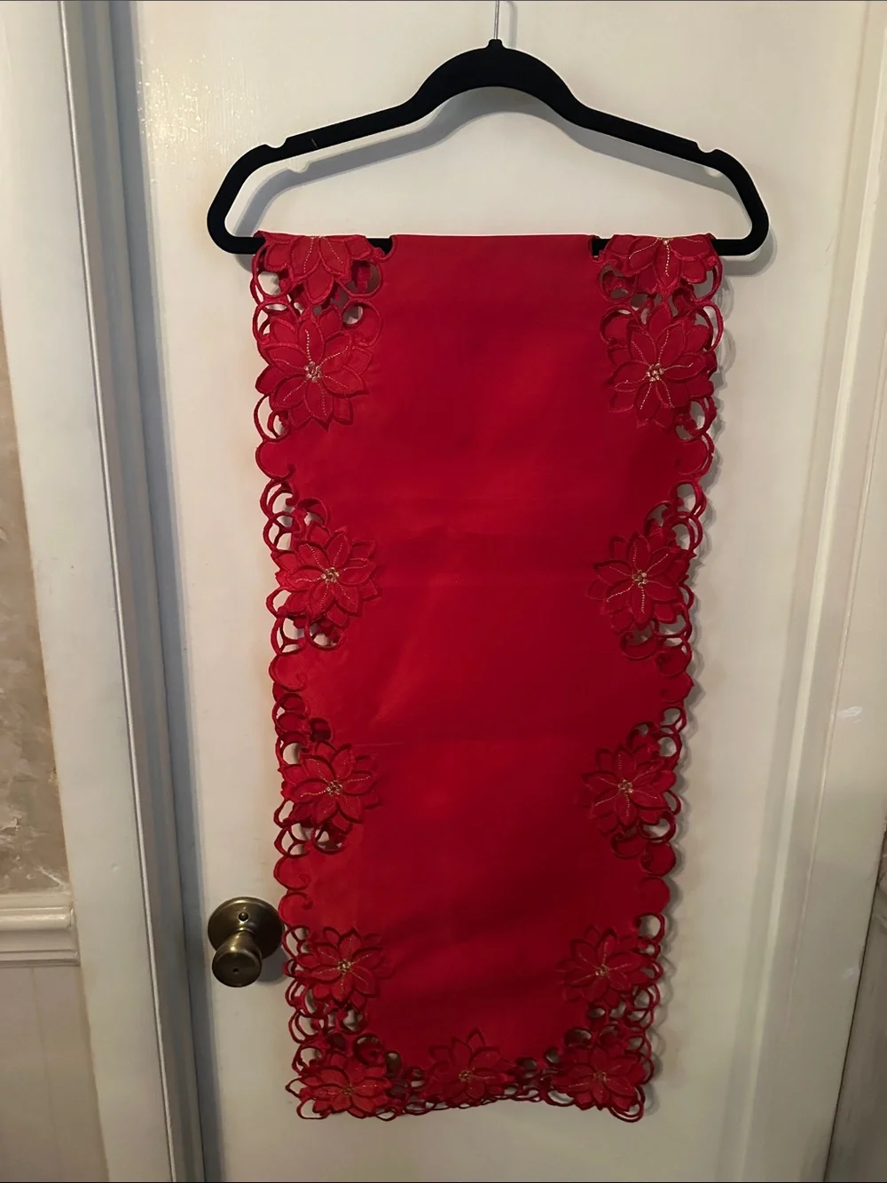 Holiday Red Floral Cutwork Table Runner NWOT